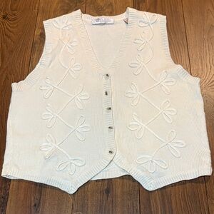 Karen Scott Cream Knit Vest